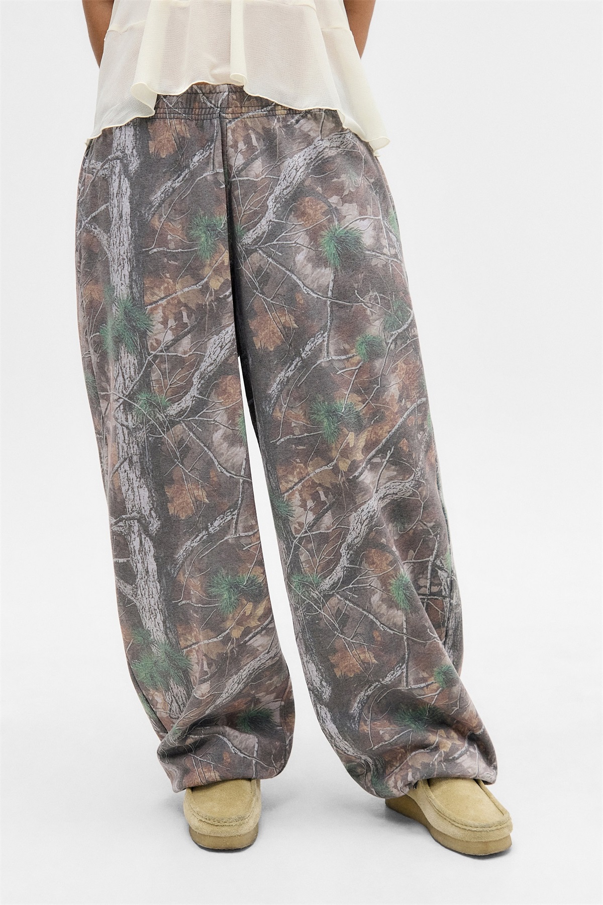BDG Urban Outfitters HUNTER BAGGY JOG - Jogginghose - camo/grün