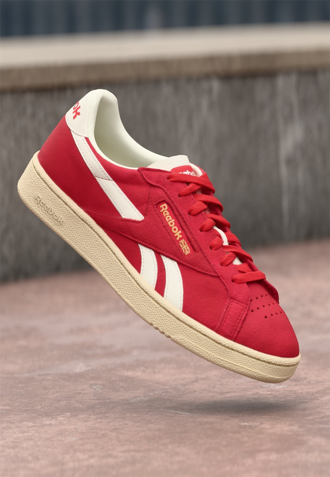 Reebok Classic CLUB C GROUNDS UNISEX - Sneaker low - vector red/paper white/chalk/rot