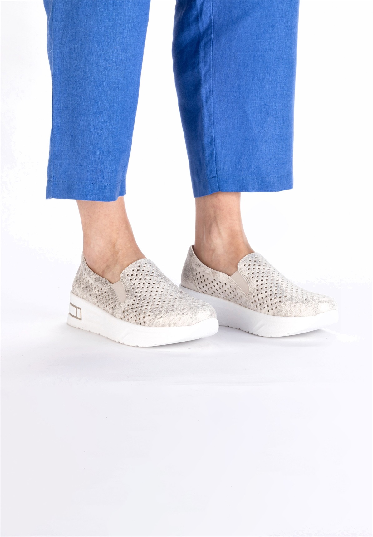 Rieker Slipper - metallic/beige