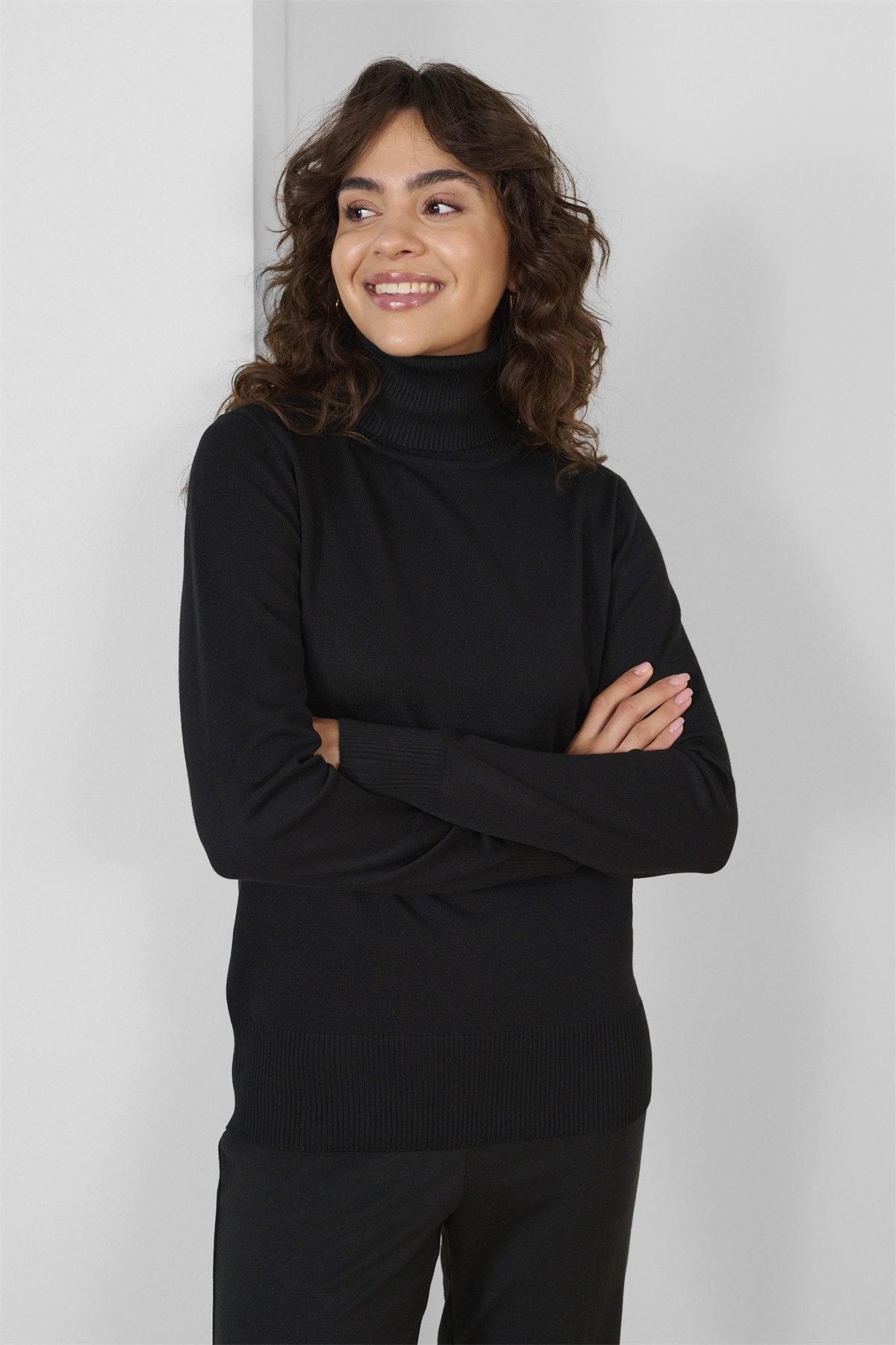 Saint Tropez MILA ROLLNECK PULLOVER - Strickpullover - black/schwarz