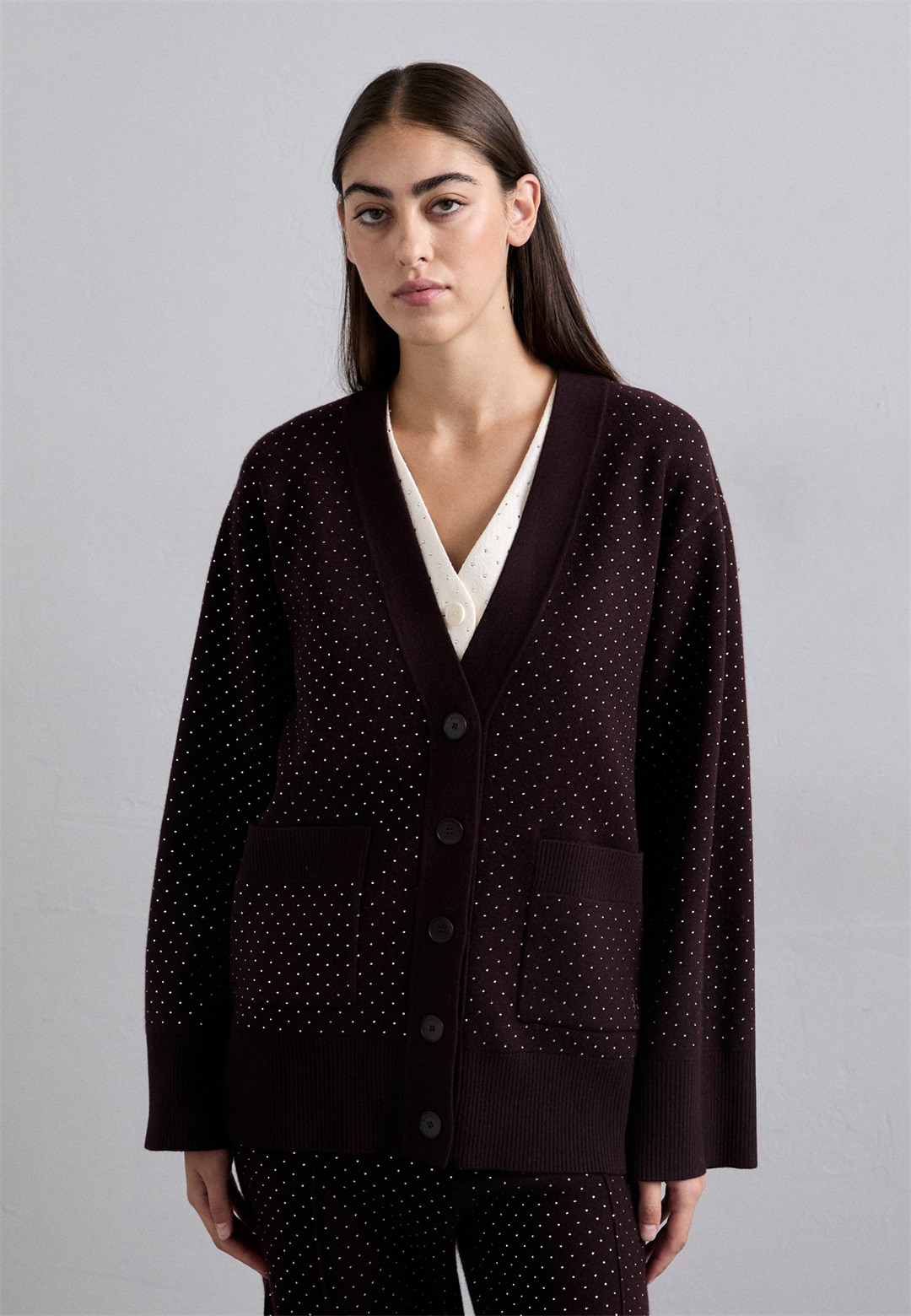 sandro CARDIGAN LOOK SURCHEMISE - Strickjacke - lie de vin/bordeaux