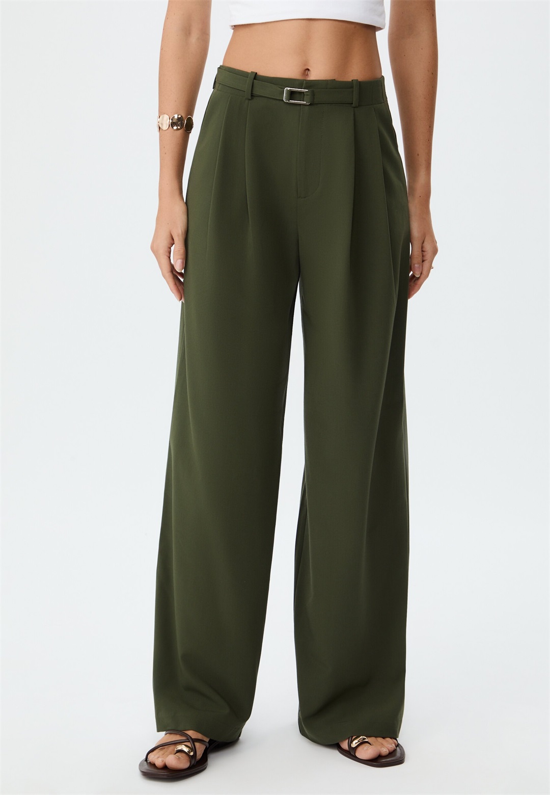 Stradivarius WIDE-LEG WITH BUCKLE DETAIL - Stoffhose - green/grün