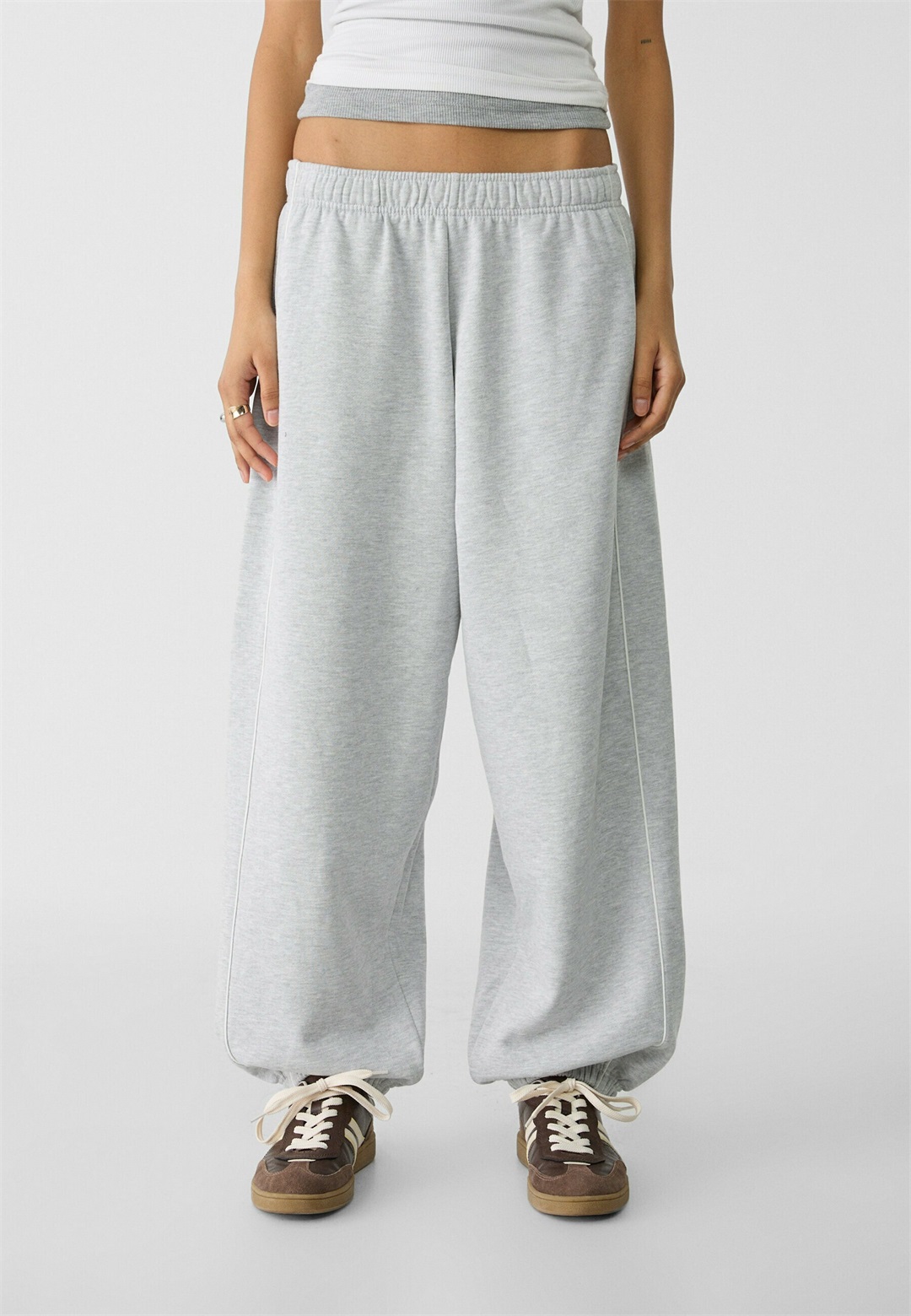 Stradivarius WITH PIPING - Jogginghose - grey/grau