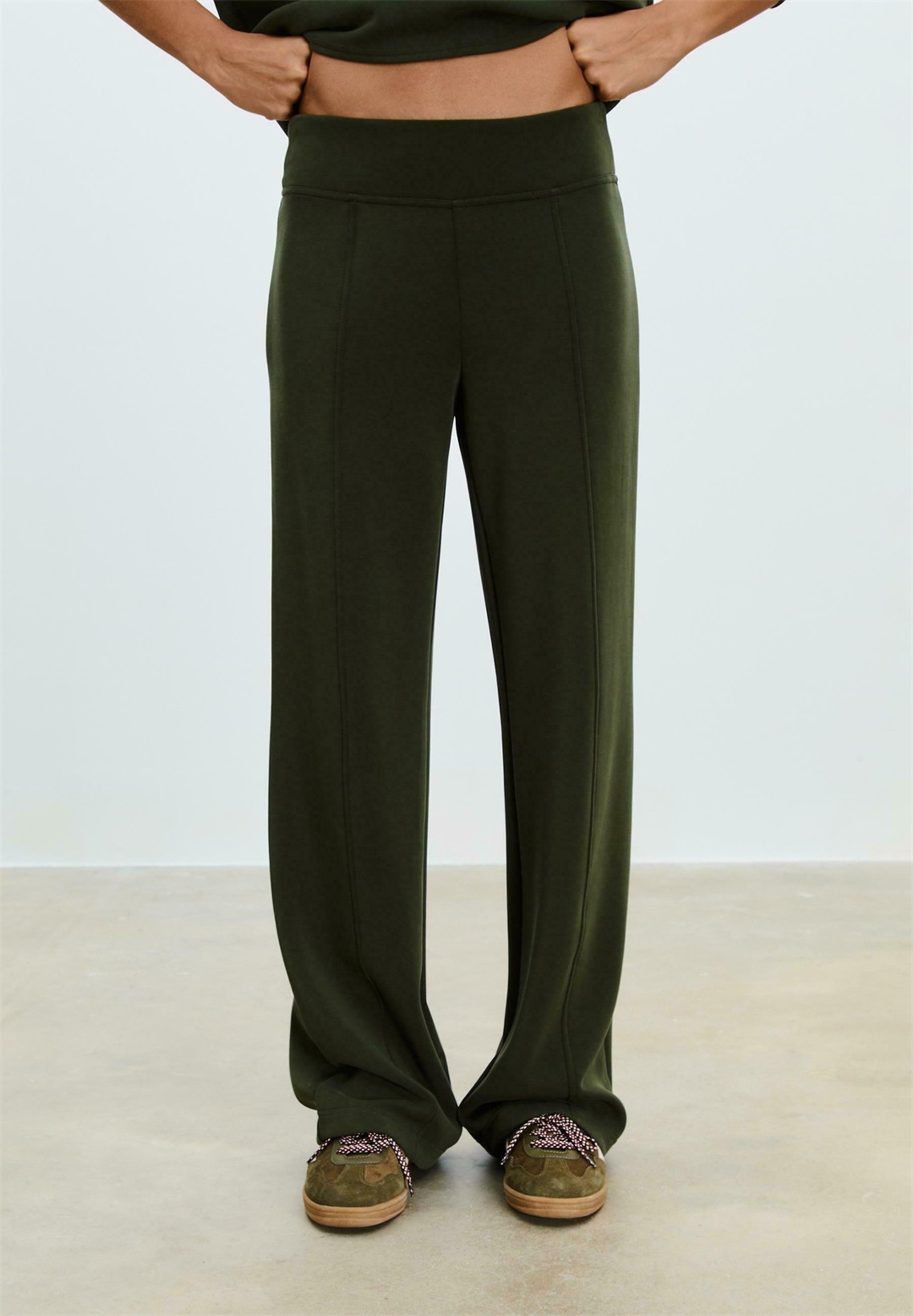 Stradivarius SOFT-TOUCH WITH SEAM DETAIL - Jogginghose - dark green/dunkelgrün