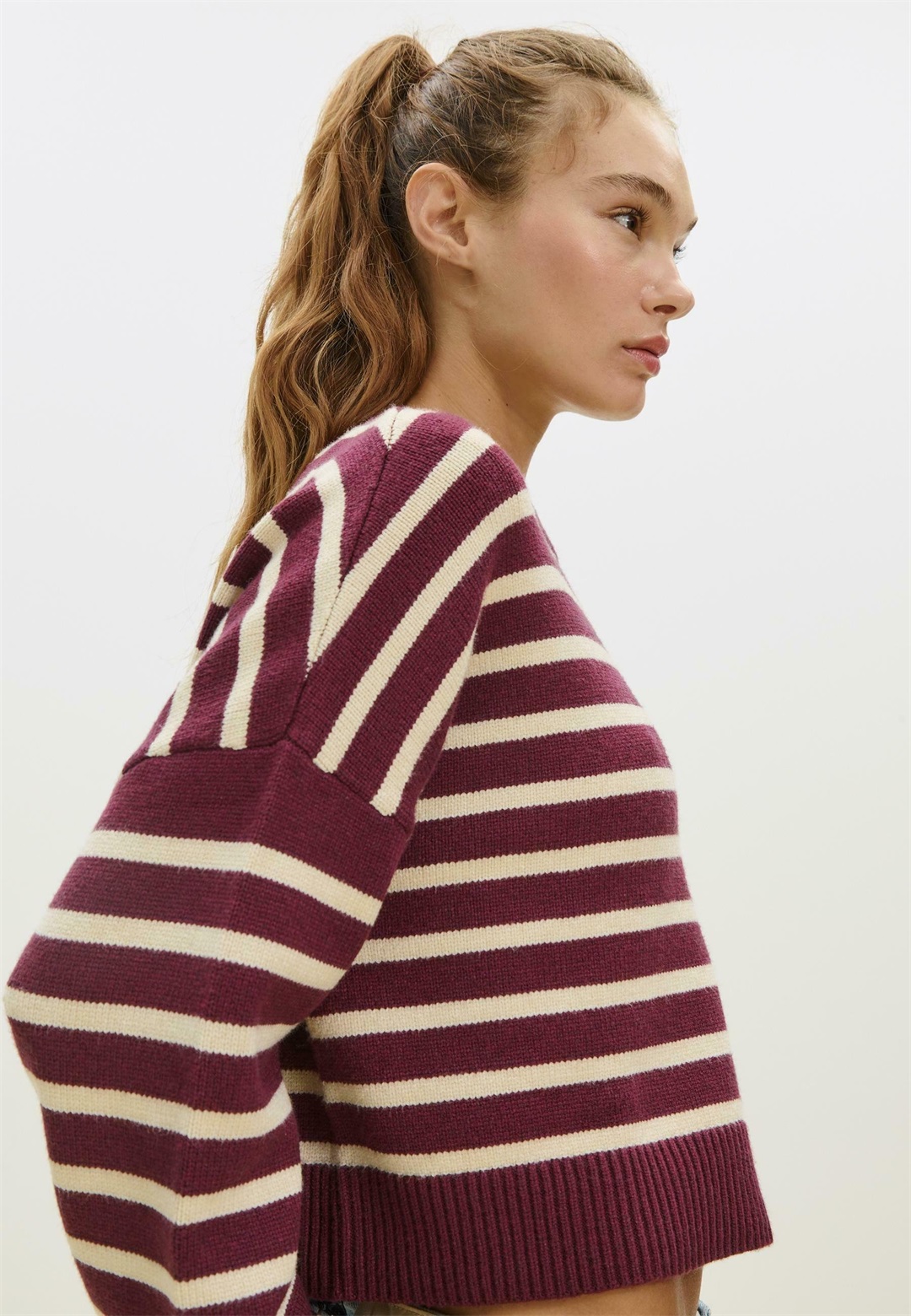 Stradivarius STRIPED CROPPED - Strickpullover - bordeaux