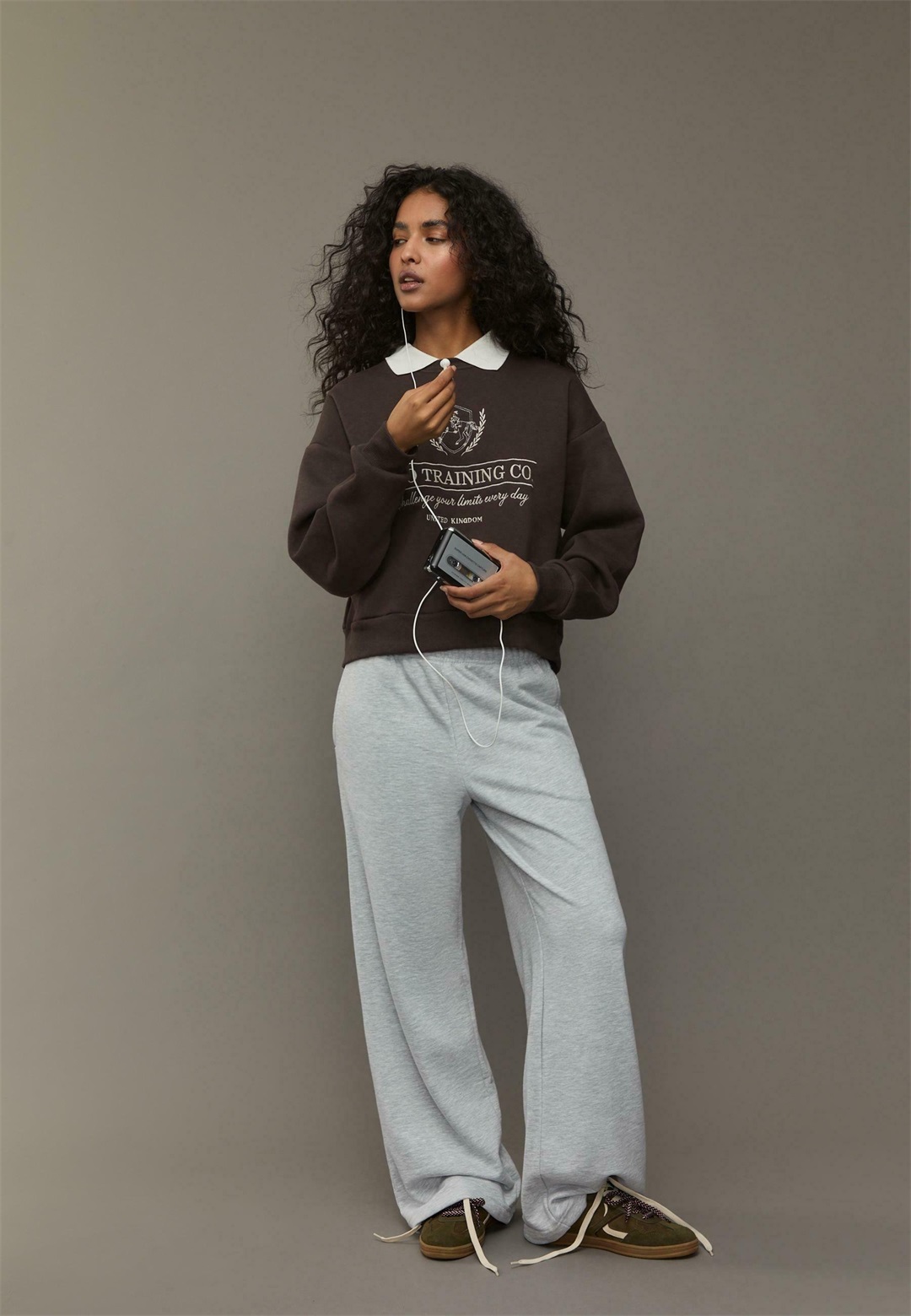 Stradivarius Sweatshirt - dark brown/dunkelbraun Stradivarius Sweatshirt - dark brown/dunkelbraun