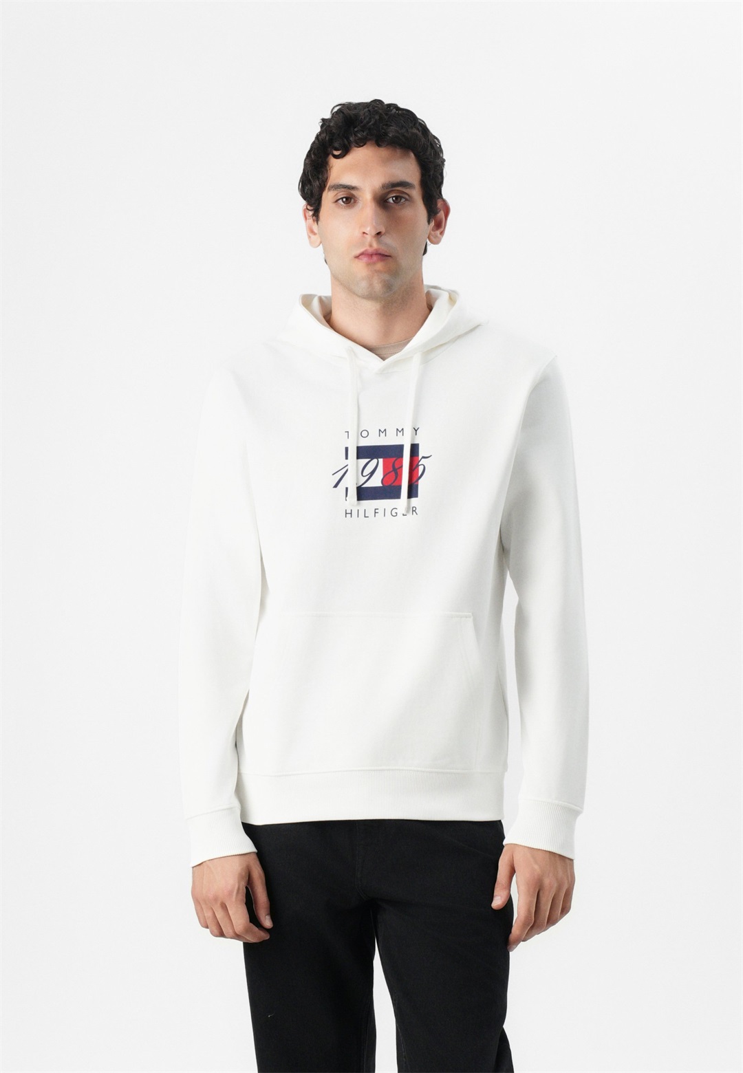 Tommy Hilfiger LINEAR FLAG GRAPHIC HOODIE UNISEX - Sweatshirt - white/weiß