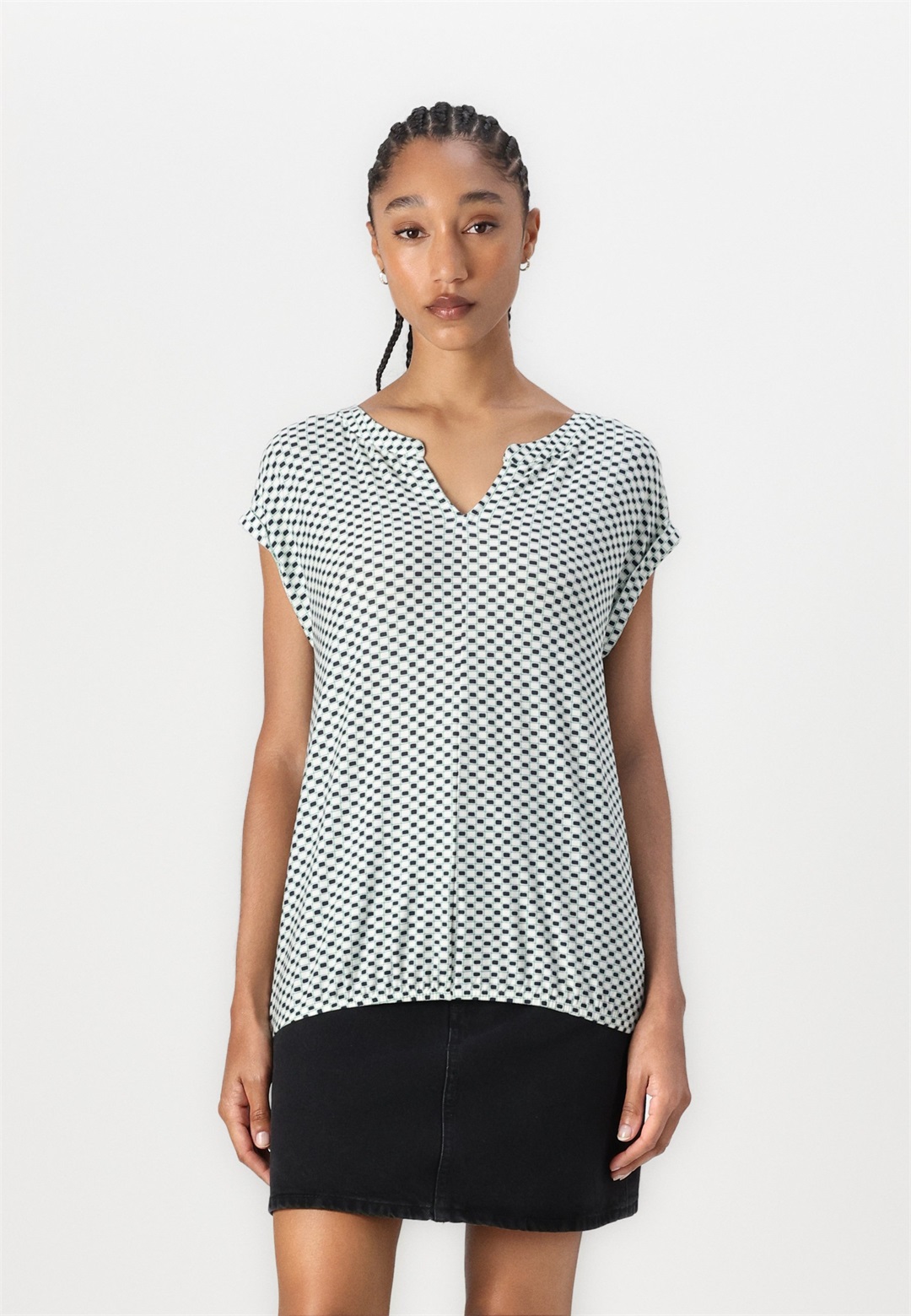 TOM TAILOR ALL OVER PRINTED V NECK - T-Shirt print - green/white/mehrfarbig