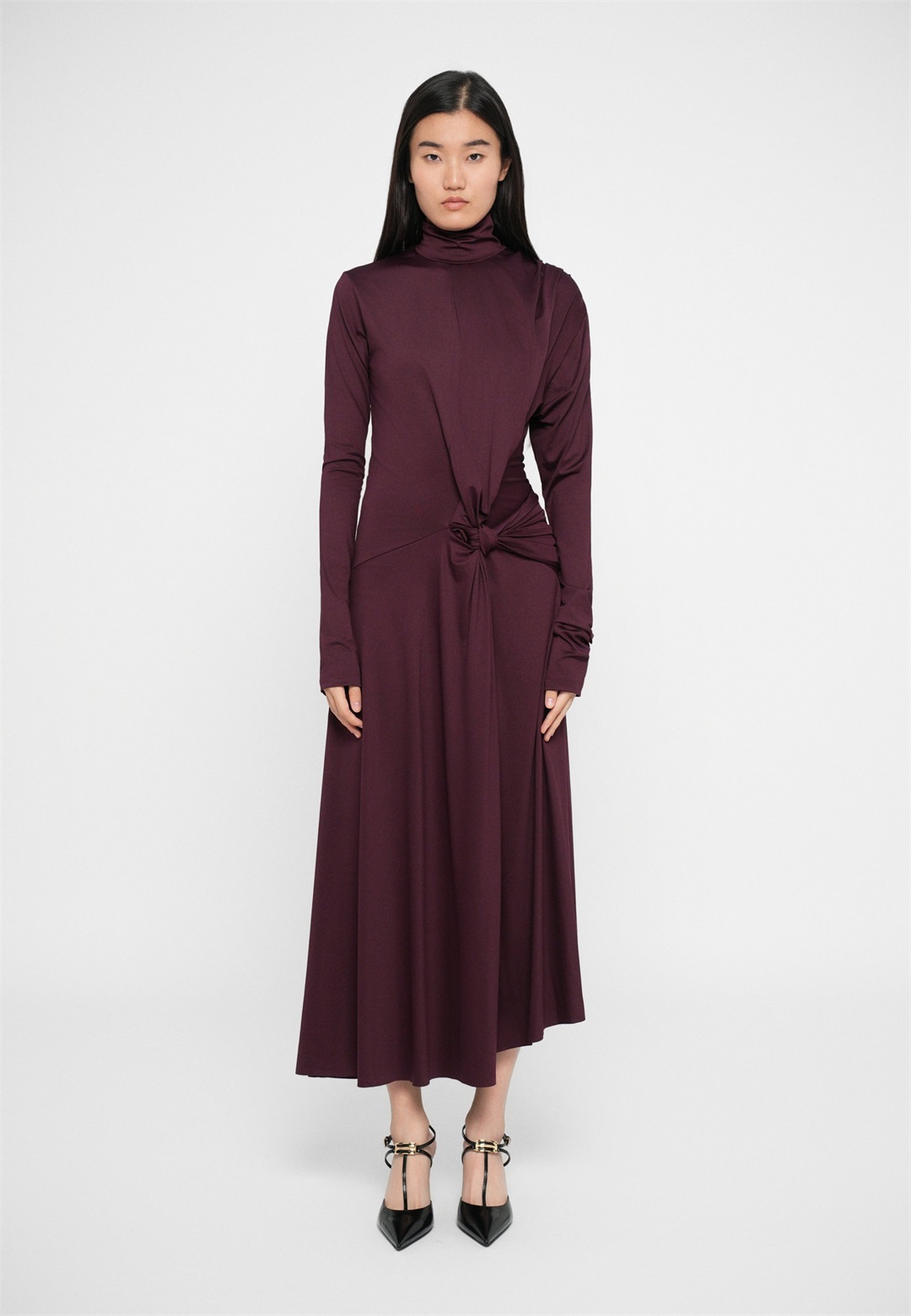 Victoria Beckham TWIST DETAIL HIGH NECK MIDI DRESS - Jerseykleid - merlot/bordeaux