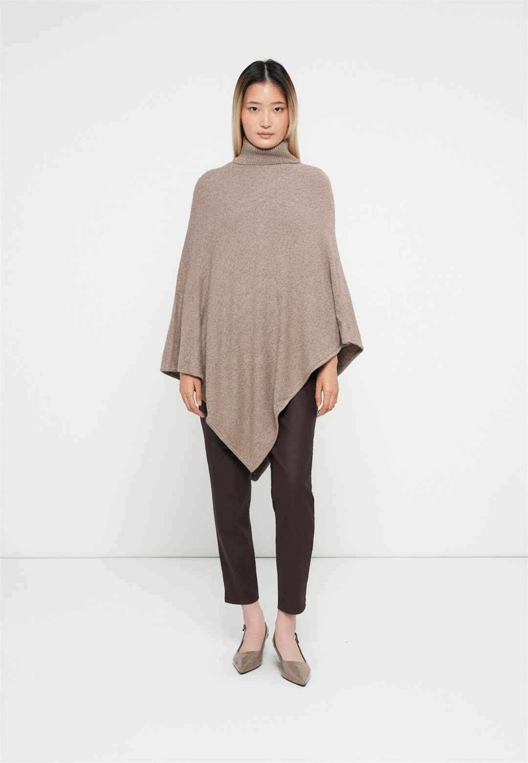 VILA VIRIL ROLL NECK PONCHO - Cape - light brown/hellbraun