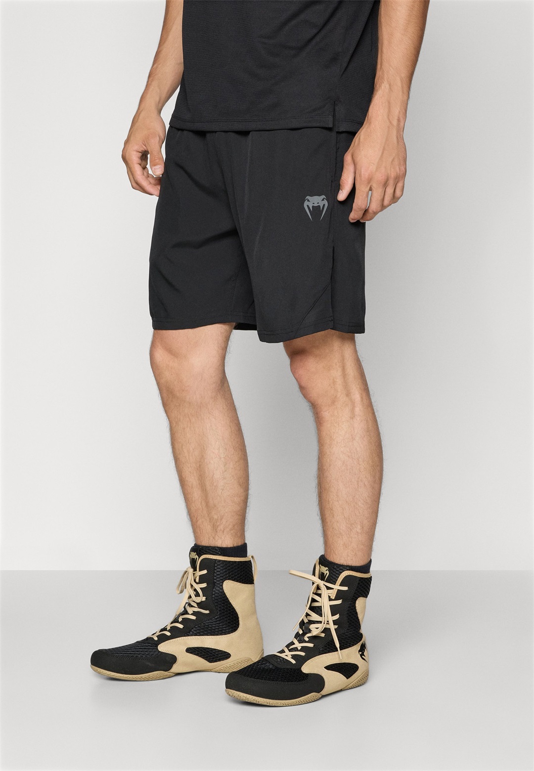 Venum G-FIT AIR TRAINING SHORT - Kurze Sporthose - black/schwarz