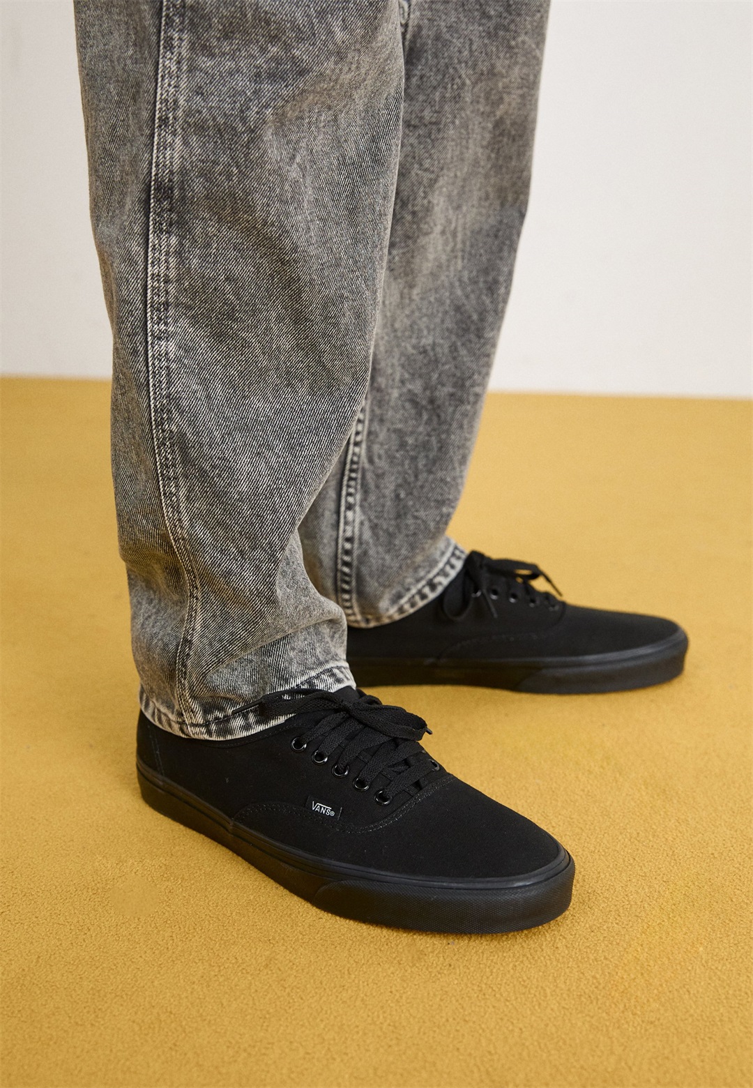 Vans U AUTHENTIC - Sneaker low - black/schwarz