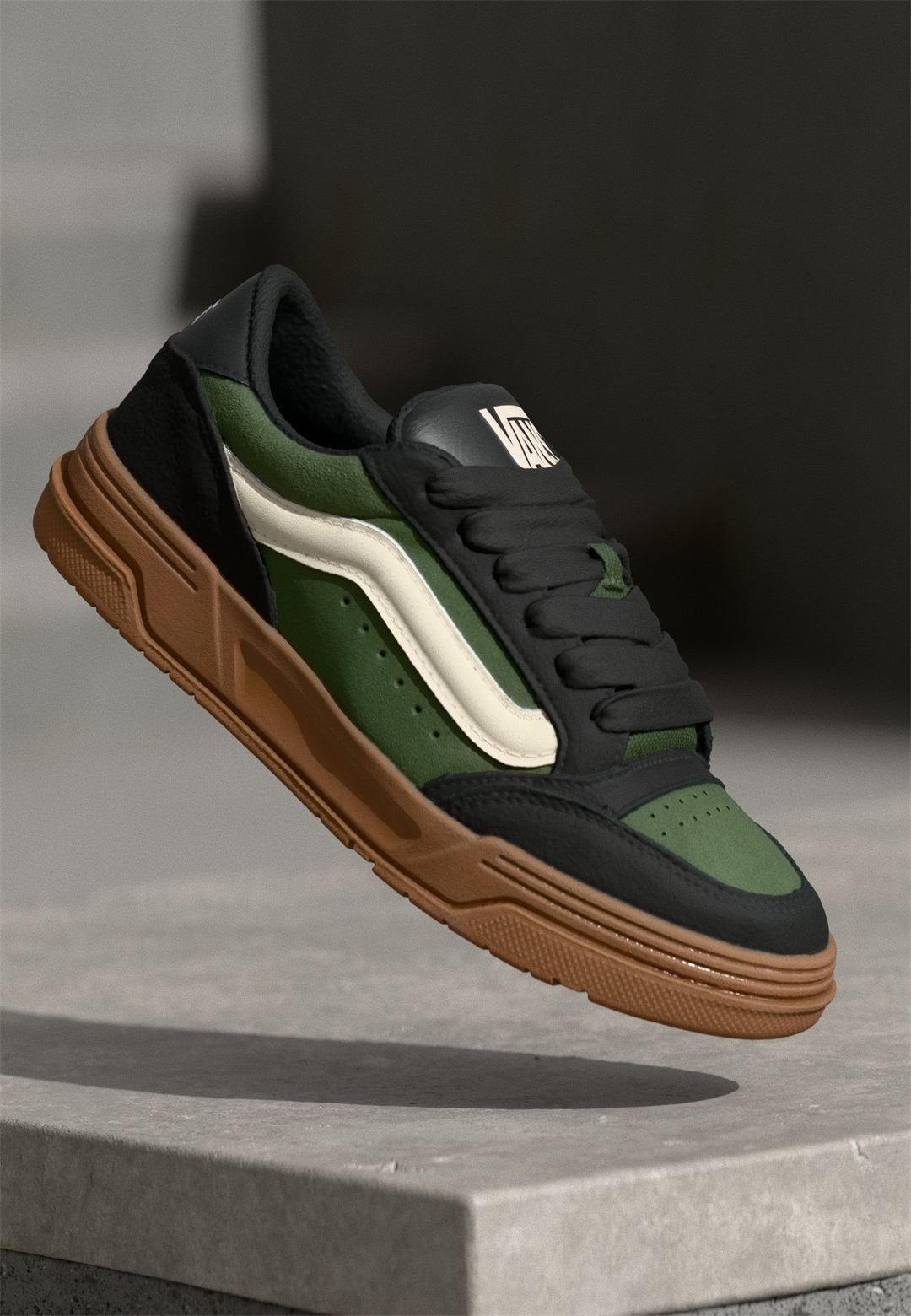 Vans HYLANE UNISEX - Skateschuh - pop black/green/dunkelgrün