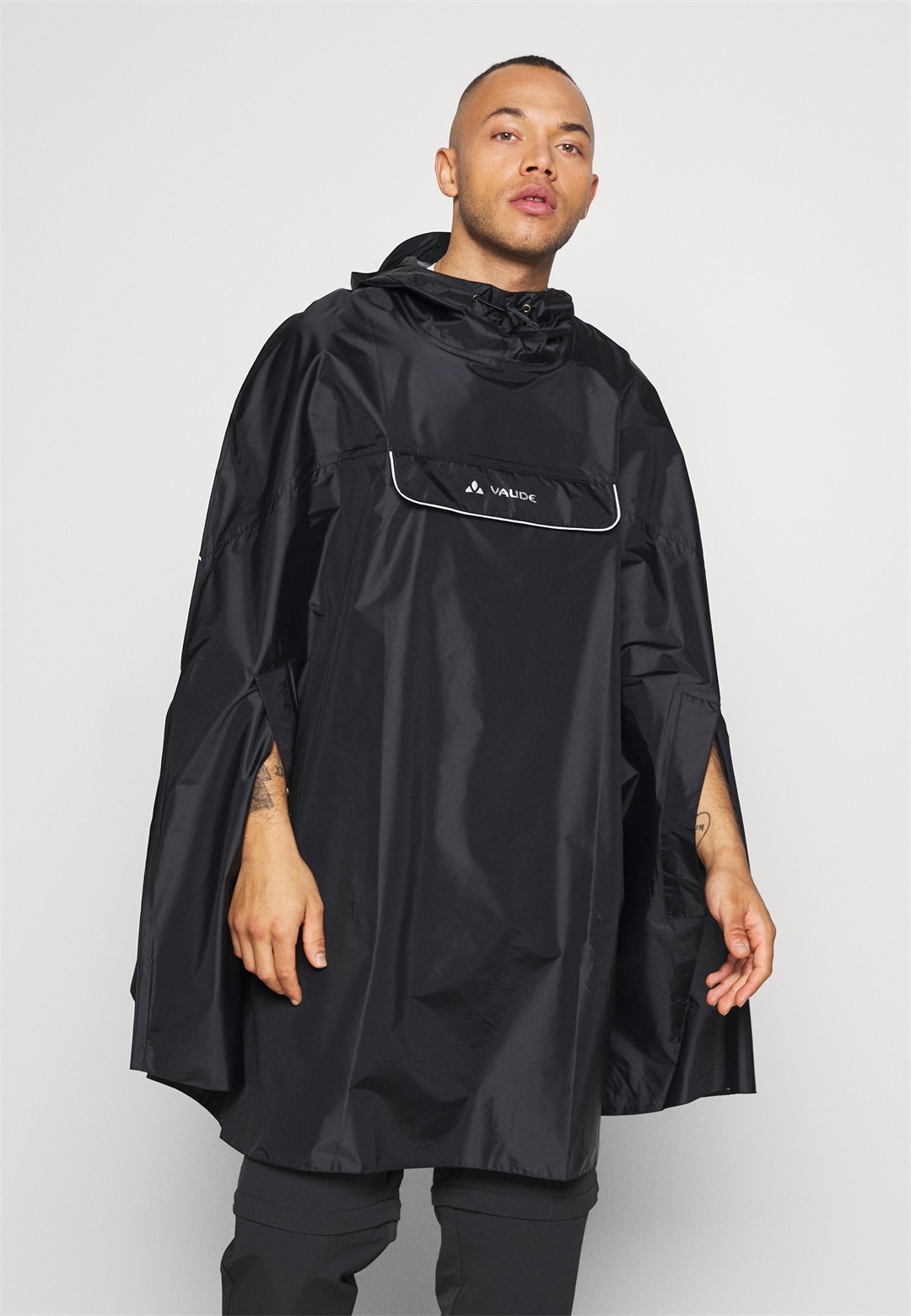 Vaude VALDIPINO PONCHO UNISEX - Cape - black/schwarz