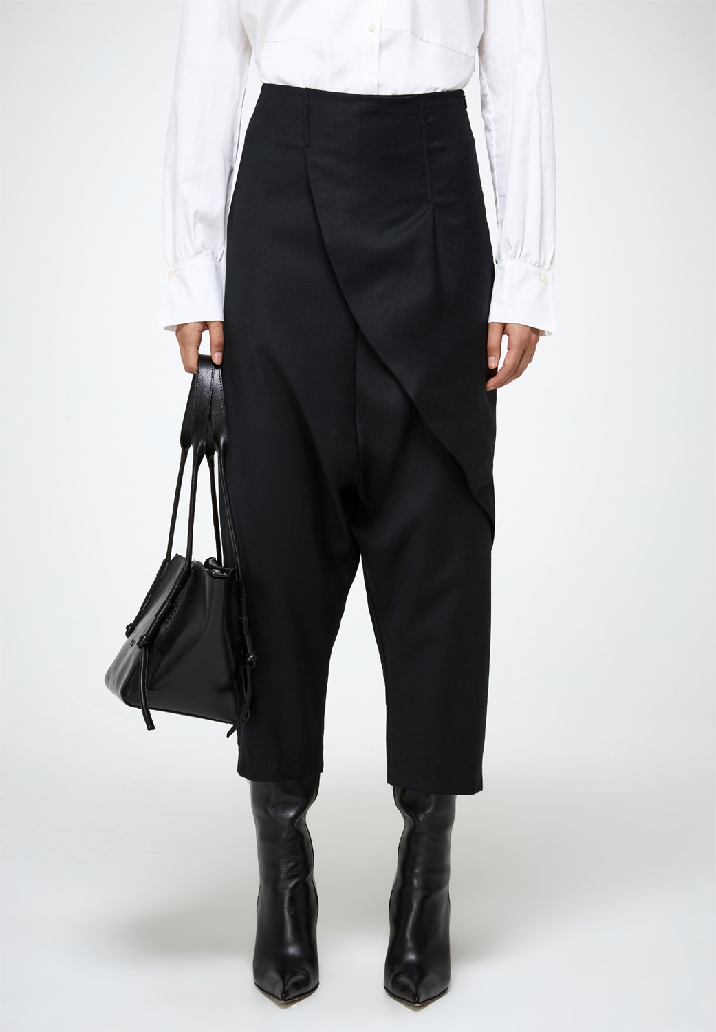 VSP LARYSSA - Stoffhose - black/schwarz