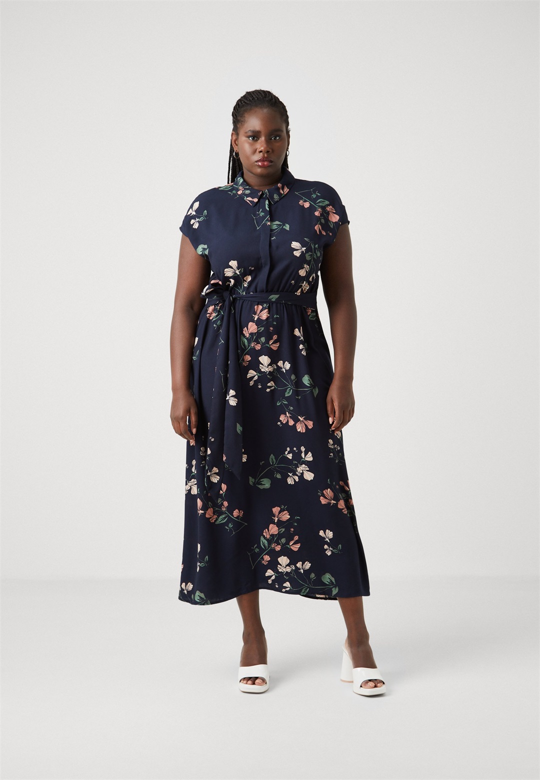 Vero Moda Curve VMNEWHALLIE LONG DRESS - Maxikleid - night sky/dunkelblau