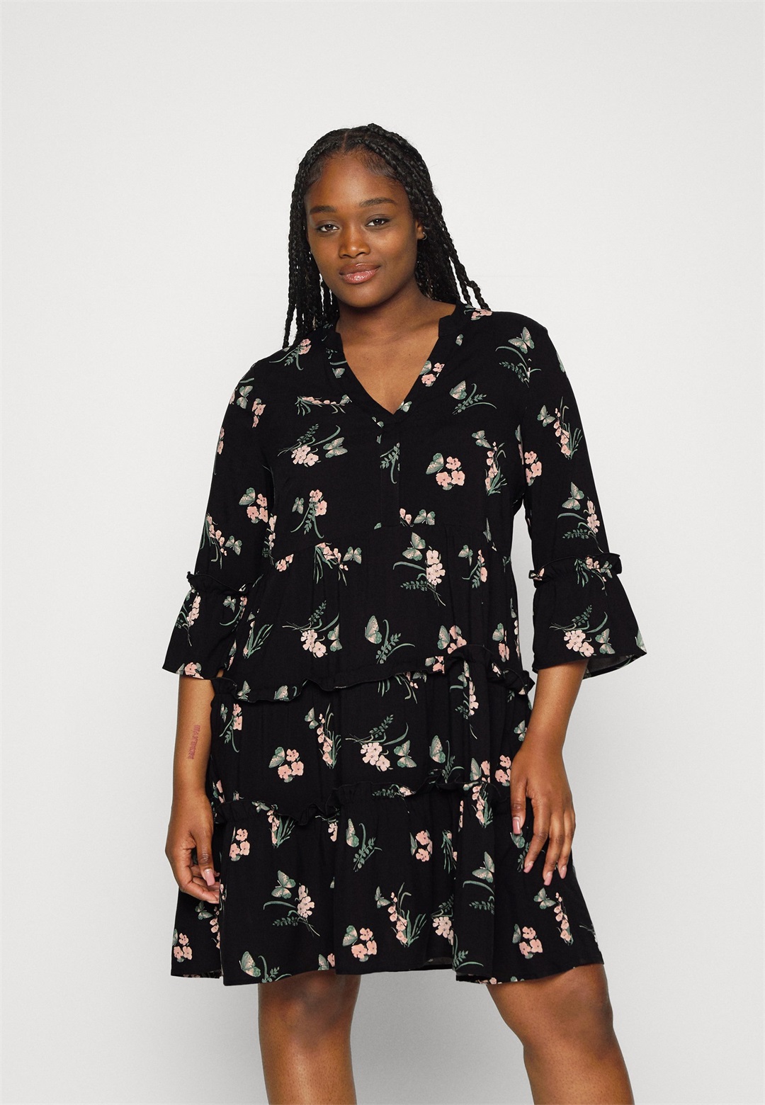 Vero Moda Curve SHORT DRESS - Freizeitkleid - black/ann/schwarz