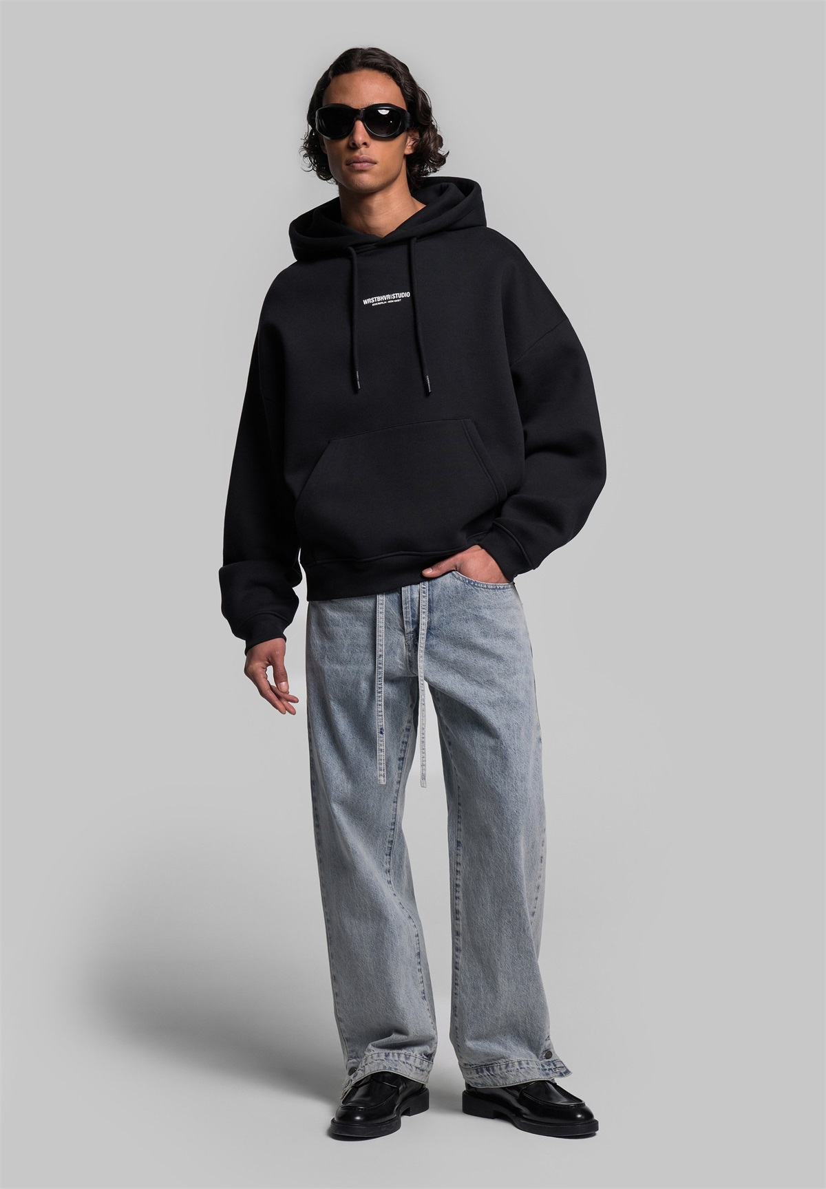 WRSTBHVR STUDIO V10 HOODIE - Kapuzenpullover - jet black/schwarz