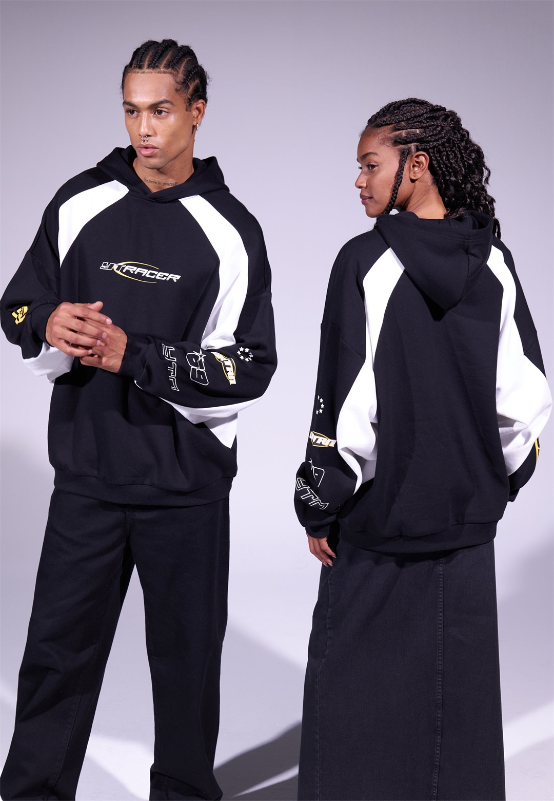 YOURTURN UNISEX - Sweatshirt - black/schwarz