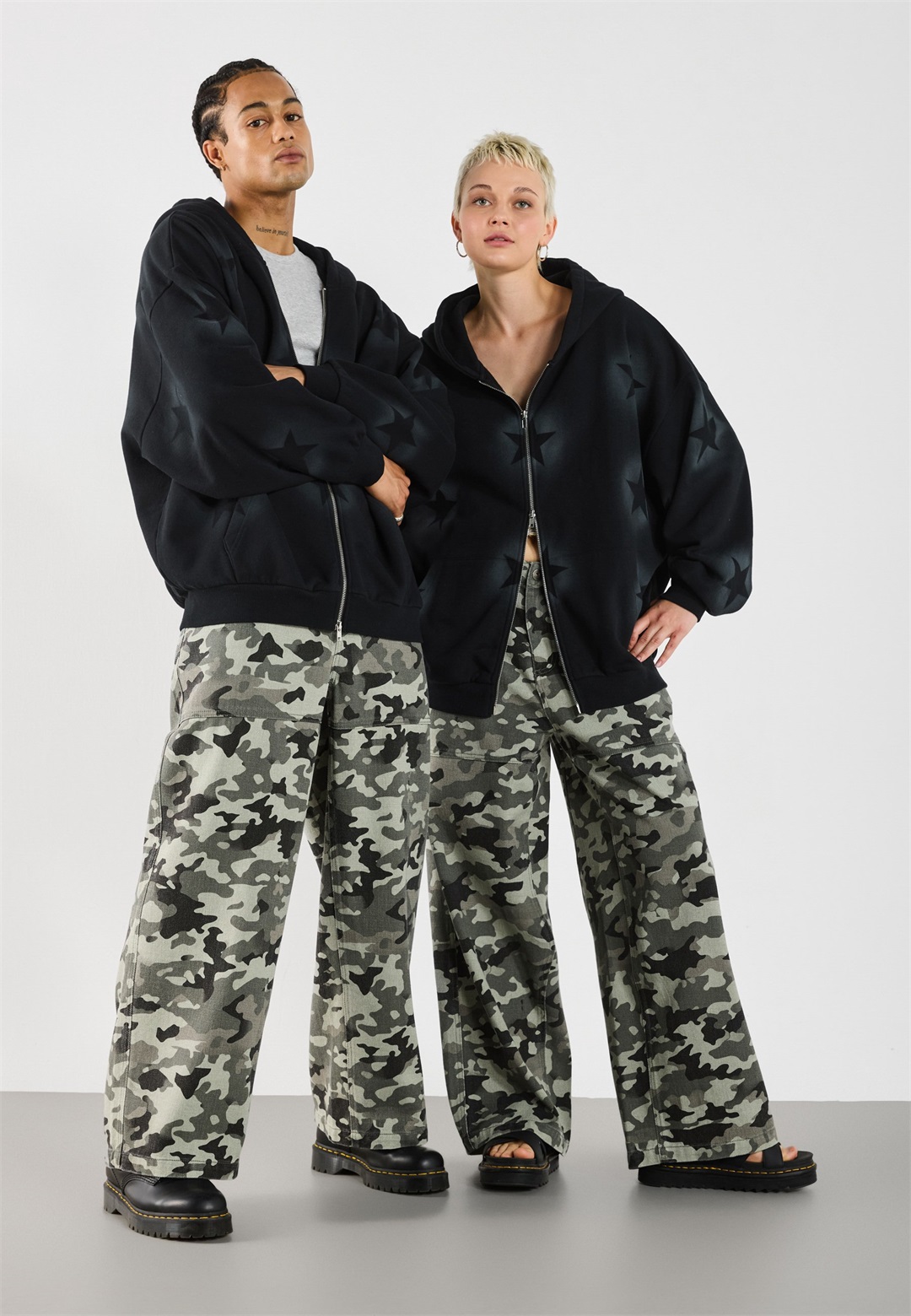 YOURTURN UNISEX - Sweatjacke - schwarz