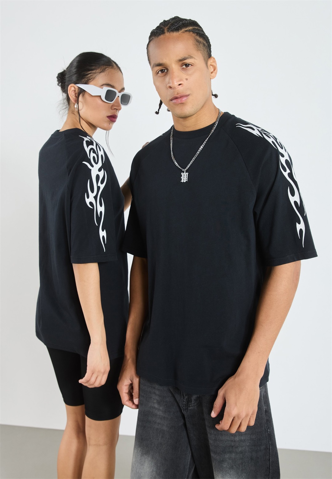 YOURTURN UNISEX - T-Shirt print - true black/schwarz