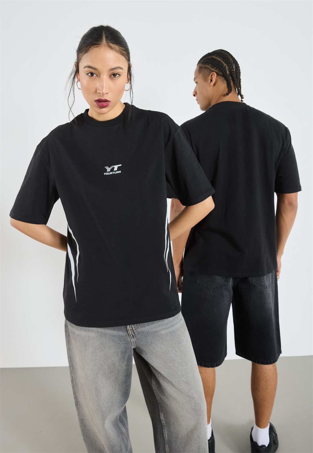 YOURTURN UNISEX - T-Shirt print - true black/schwarz