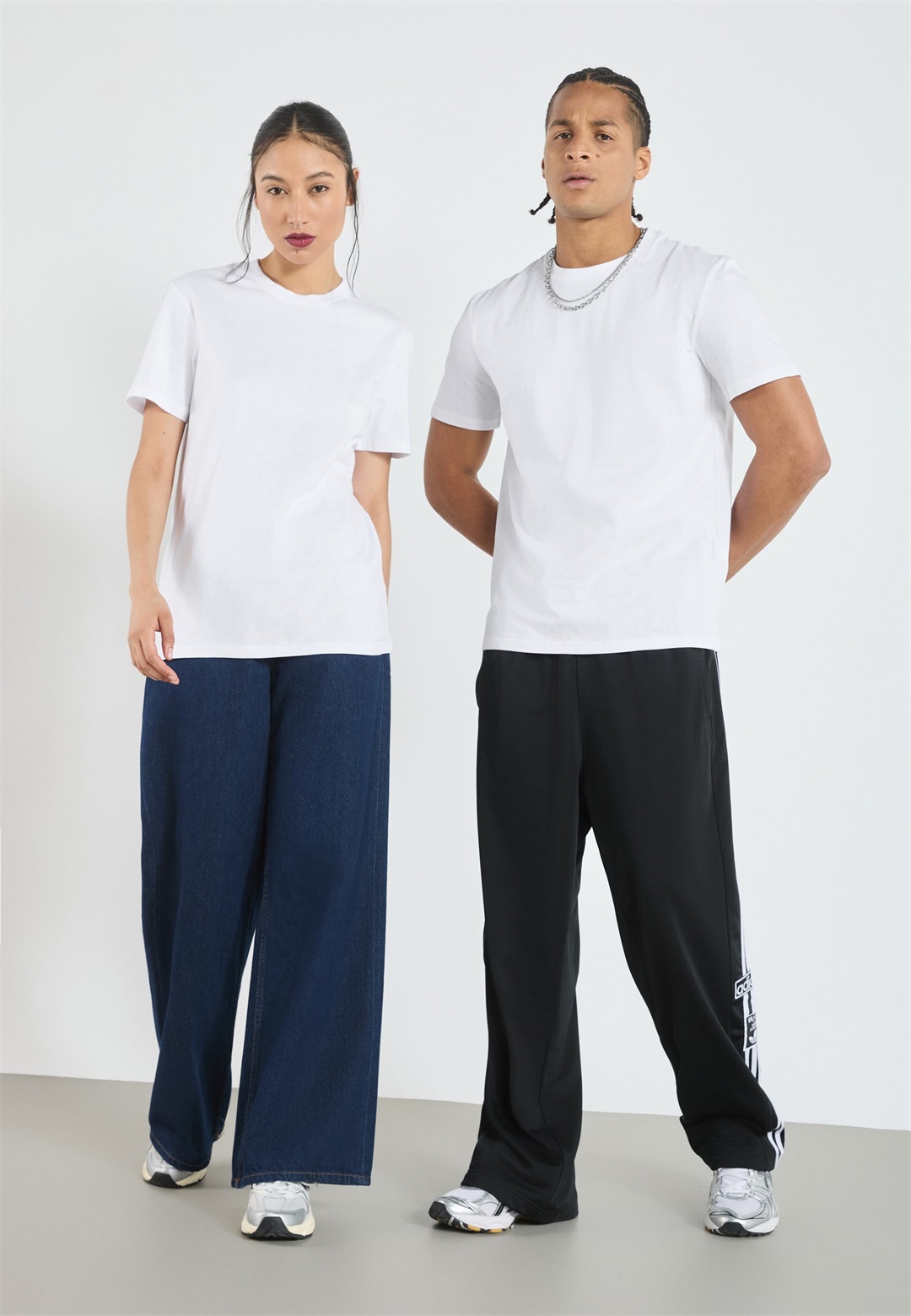 YOURTURN UNISEX 2 PACK BASIC REGULAR T SHIRT - T-Shirt basic - bright white/true black/weiß