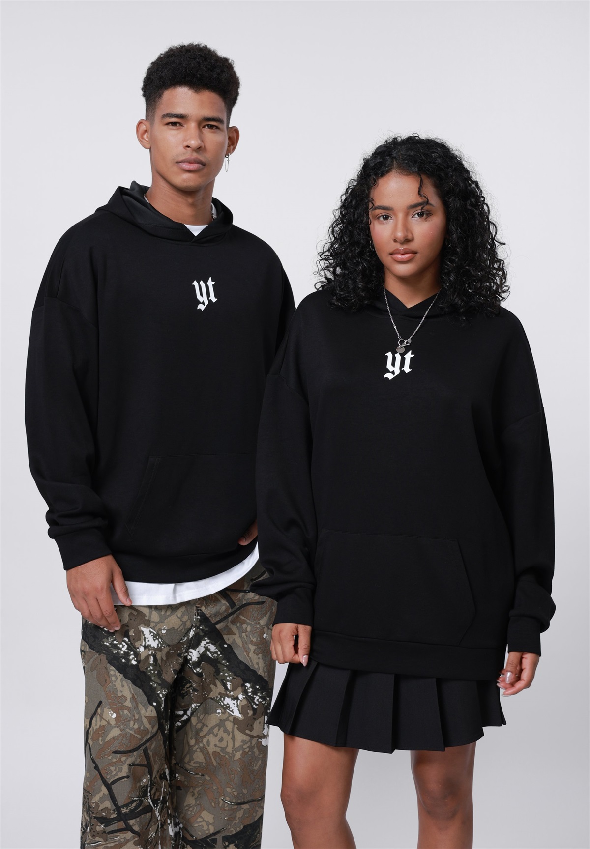 YOURTURN UNISEX - Kapuzenpullover - black/schwarz